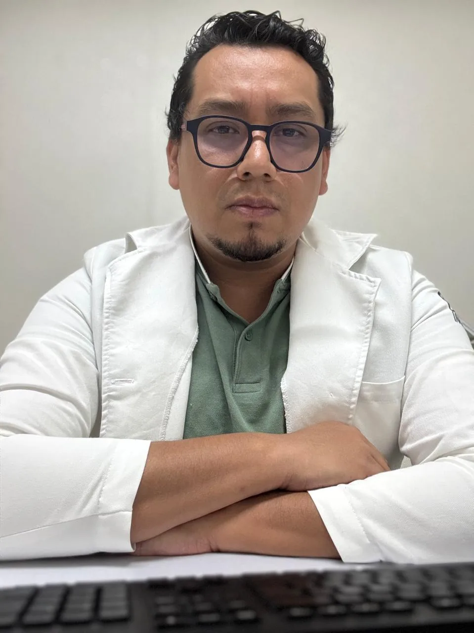 dr-hugo-mendez-cirujano-general-y-laparoscopista-en-puebla.webp